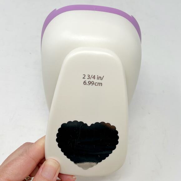 Recollections 2 3/4" 6.99cm Scalloped Heart Paper Punch Scrapbooking - Picture 4 of 6